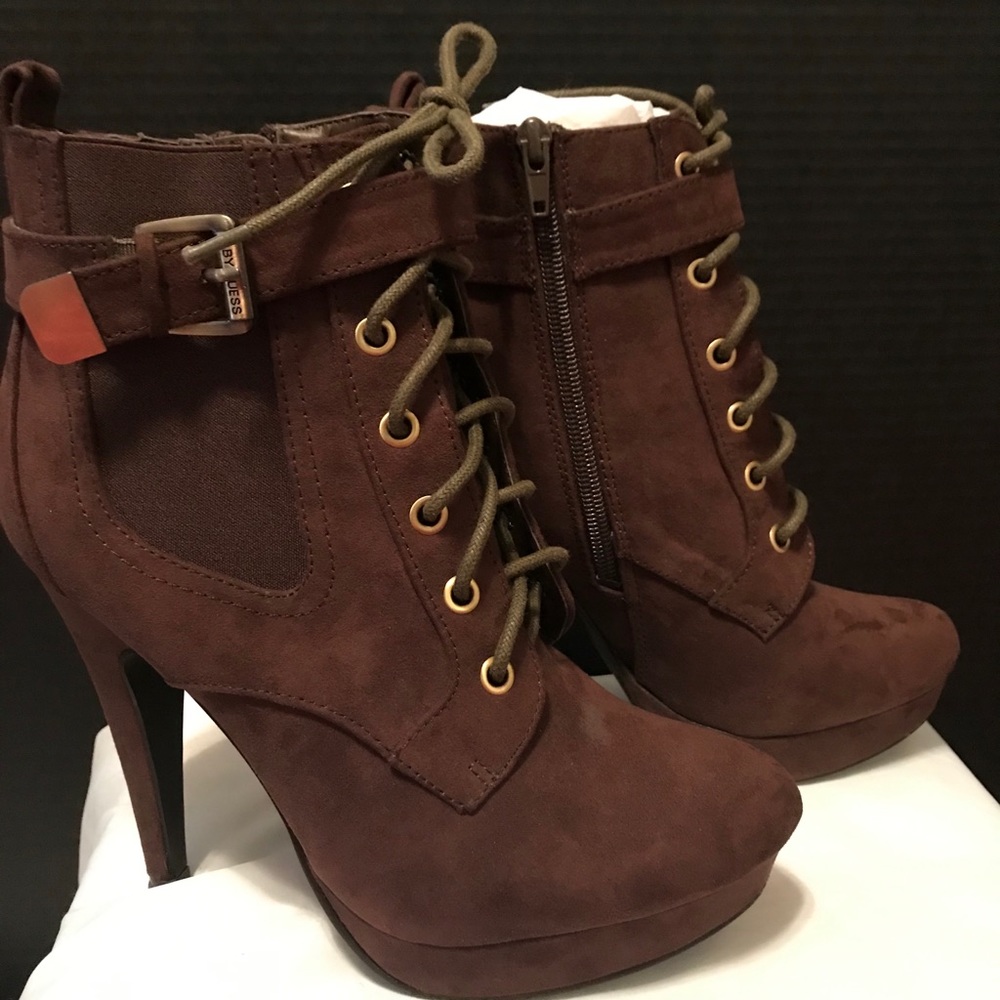 Women’s (Size 8) Denver dark brown ankle bootie